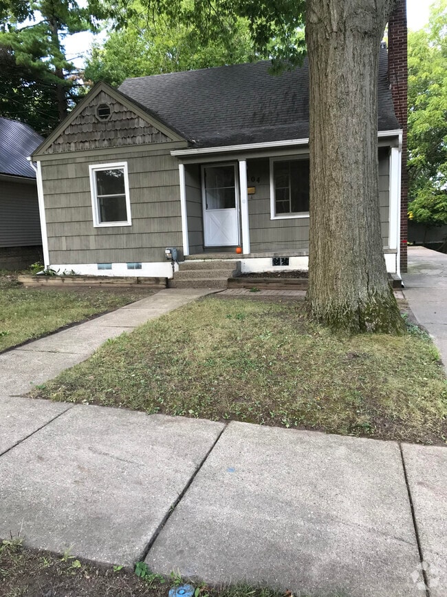 Building Photo - 1104 Dakin St Rental