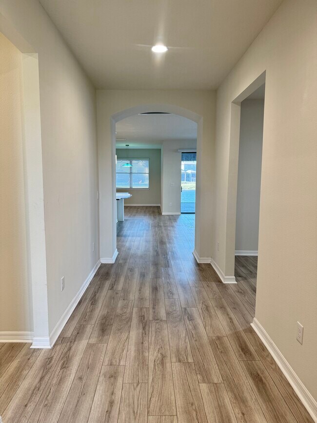 Photo - 5110 Levana St