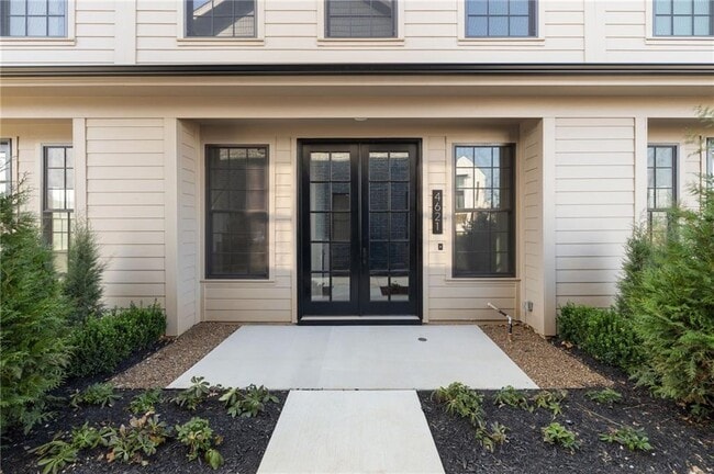 Photo - 4621 S 47th St