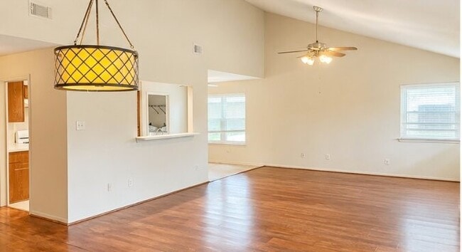 Photo - 15343 Mondrian Dr
