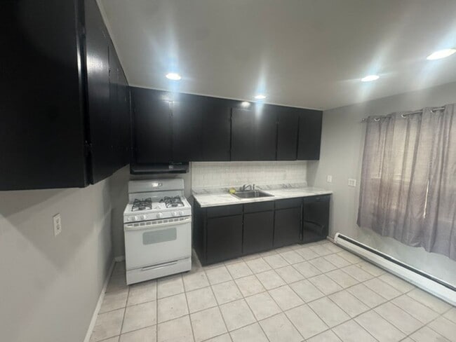 Photo - Quaint 3 bedroom ranch