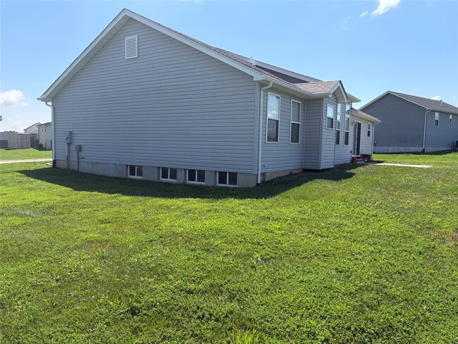 Photo - 627 Gandalf Ln