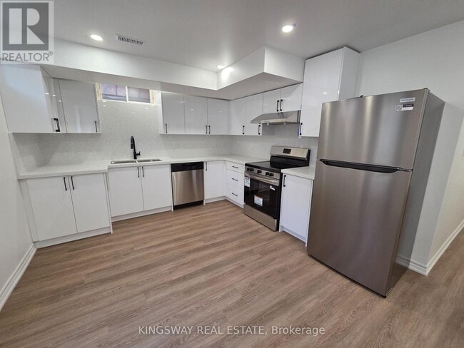 Photo - 839 Miltonbrook Cres