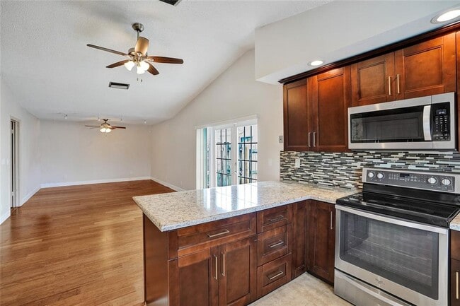 Photo - 8511 NW 54th St