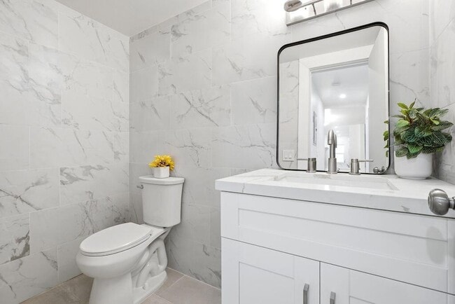 Photo - 1747 Rodman St Unit 302