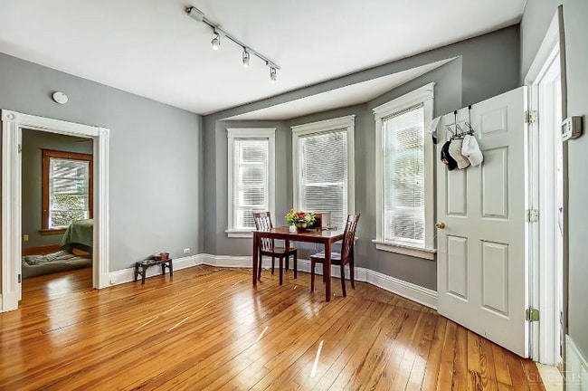 Photo - 3766 Isabella Ave Unidad 2