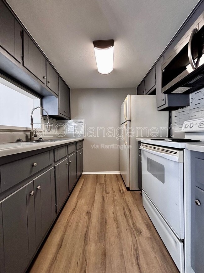 Photo - 4420 Flowerdale Ave Unidad F