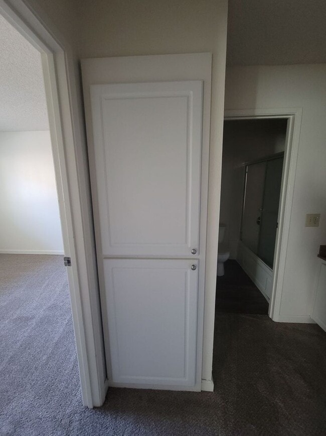 Stonegate Village Apartments
