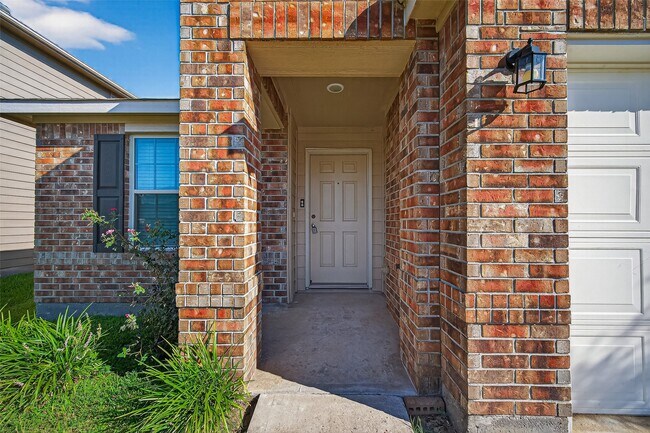 Photo - 1830 Cormorant Cres