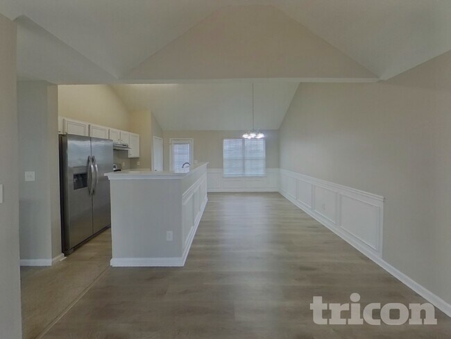 Photo - 7192 Tanger Blvd