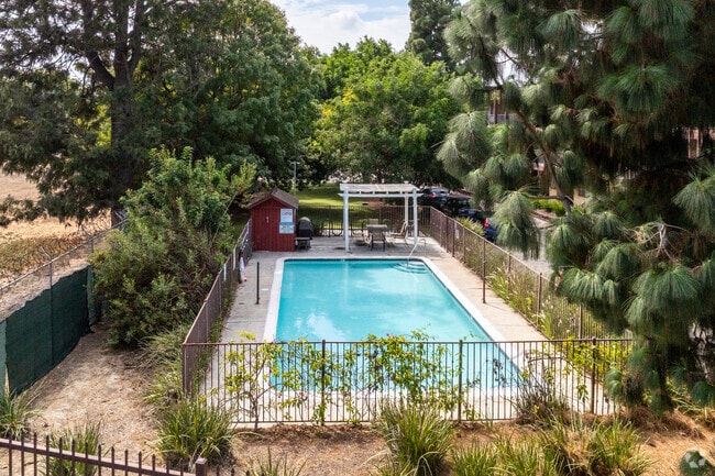 Piscina secundaria - Harbor Verde Apartments Unidad 418