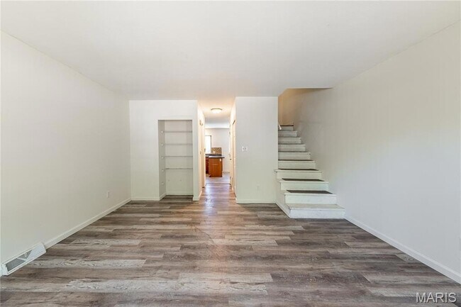 Photo - 3025 Pembroke Ln