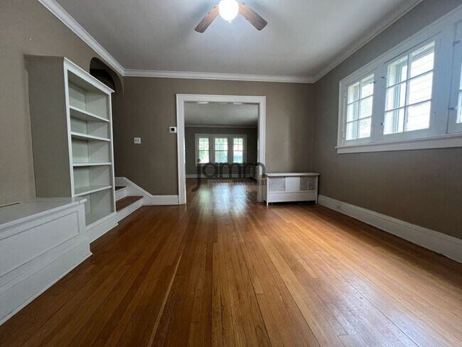 Photo - 3079 Meadowbrook Blvd