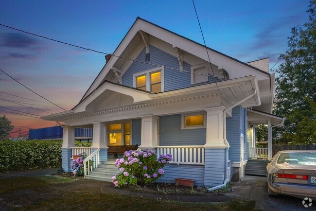 Building Photo - FRANR01 Unit B Rental