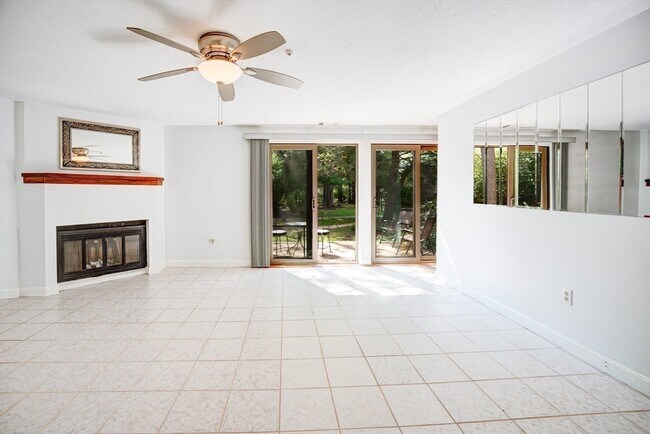 Photo - 522 Tumbling Hawk Unit 522