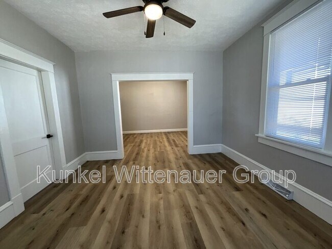 Photo - 106 E Phillips St