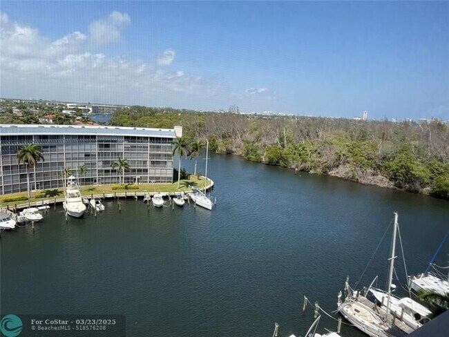 Photo - 1523 E Hillsboro Blvd Unit 1036