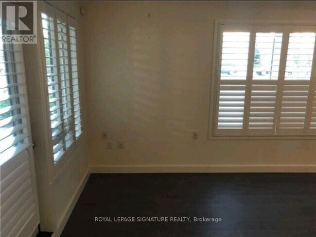 Photo - 5005 Harvard Rd Unité 104