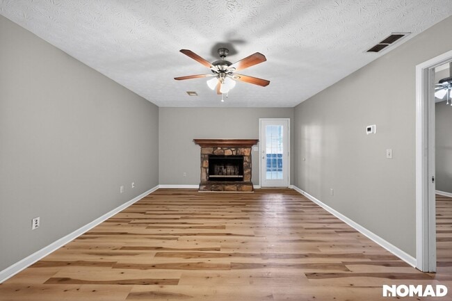 Photo - 2112 Fairway Ct SE