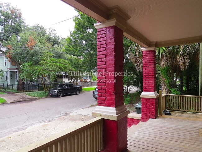 Photo - 212 E 6th St