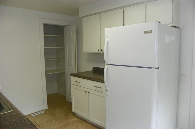 Photo - 82 Adams St