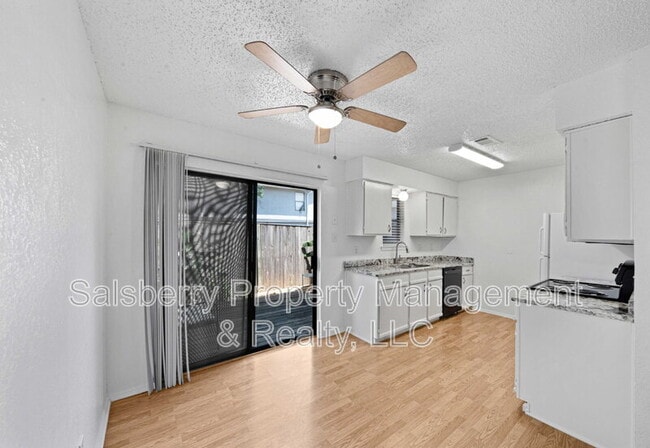 Photo - 634 Ridgeline Dr