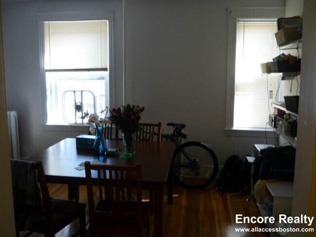 Photo - 1615 Commonwealth Ave Unidad 36