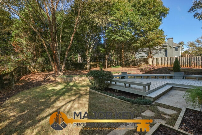 Photo - 1620 Midland Ct