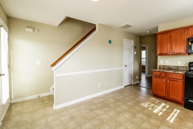 Photo - 4201 Youngstown Dr