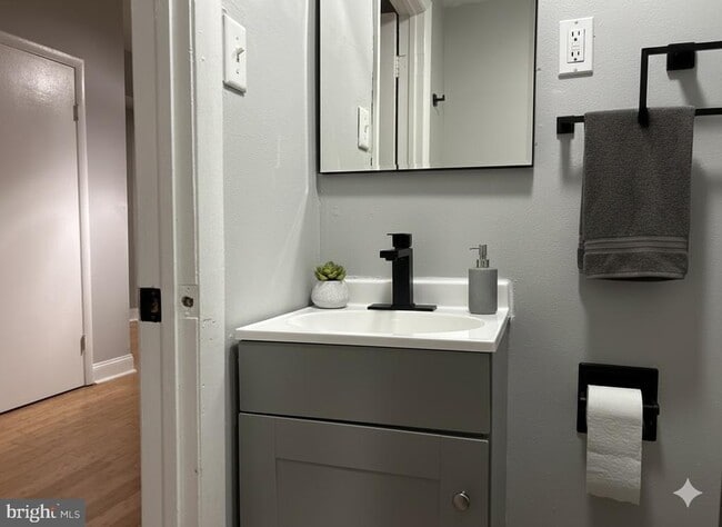 Photo - 114 N 3rd St Unidad 2