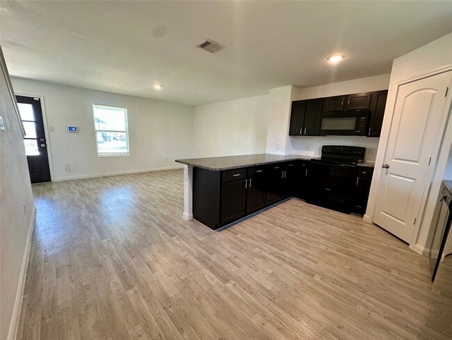 Photo - 16635 Colleen Pl