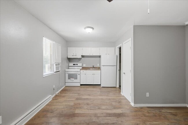 8820 E 45th St Unidad 8820 E 45th St - Unit B