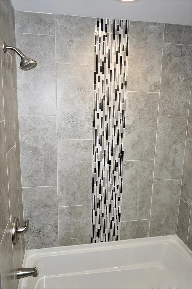 Photo - 1040 McLain Rd