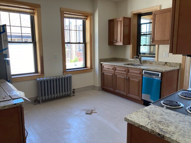 Building Photo - 149 Hillside St Unit 3