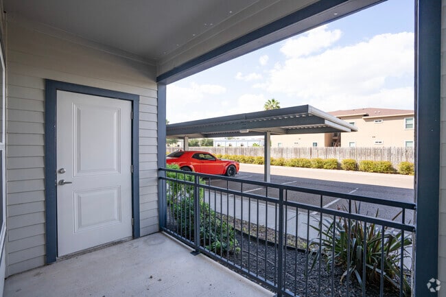 1BR, 1BA - 699SF - Balcony