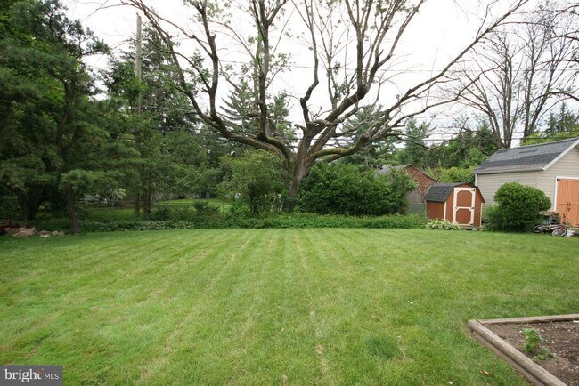 Photo - 31 Belmore Rd House