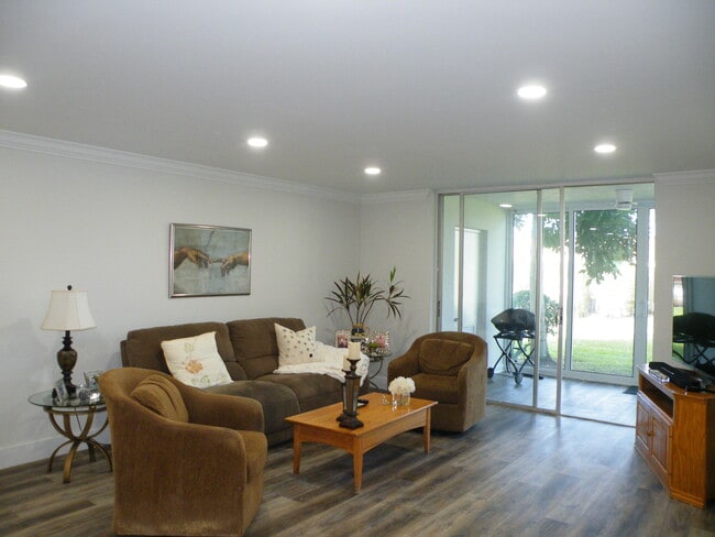 Photo - 15 Willowbrook Ln Unit 108
