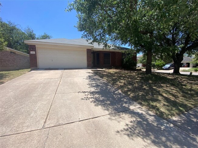 Building Photo - 2501 Willow Way