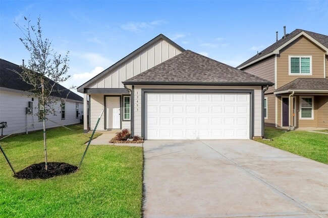 Building Photo - 13453 Musky Dr