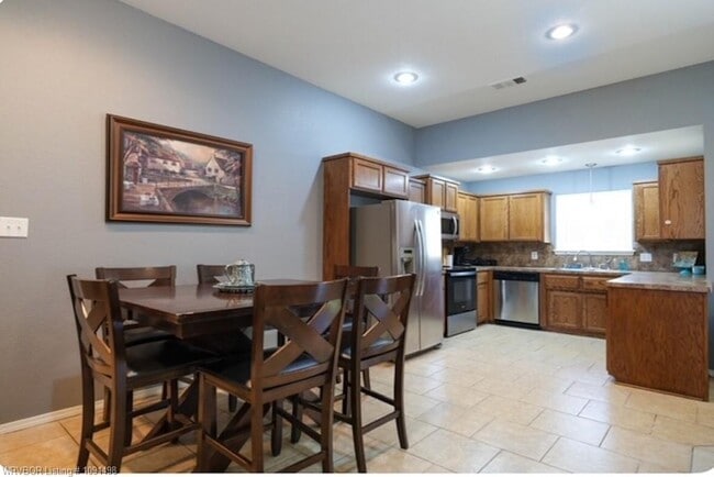 5408 Maria Ln