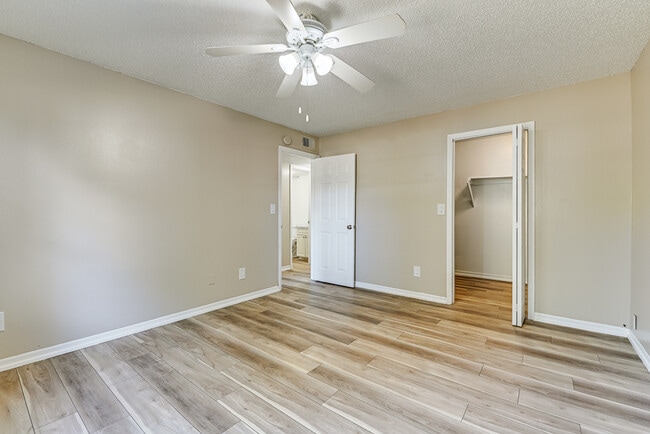 Photo - Green Oaks Apartments