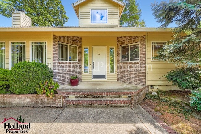 Building Photo - Charming Single-Level Home in Private Cul-...