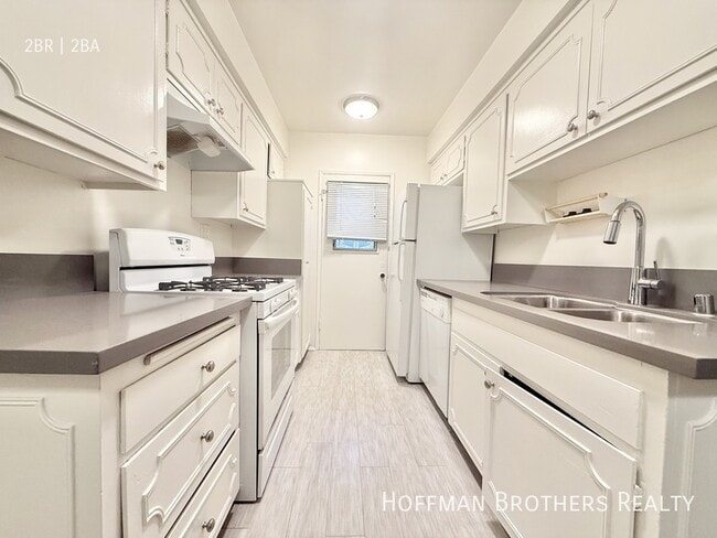 Photo - 1221 Amherst Ave Unit 1