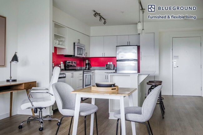 Photo - 330 3rd Ave W Unit FL5-ID766