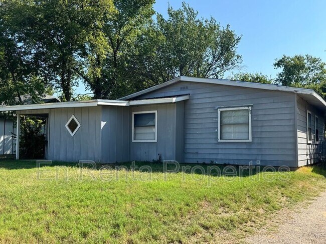 Building Photo - 2906 Birch Park Dr