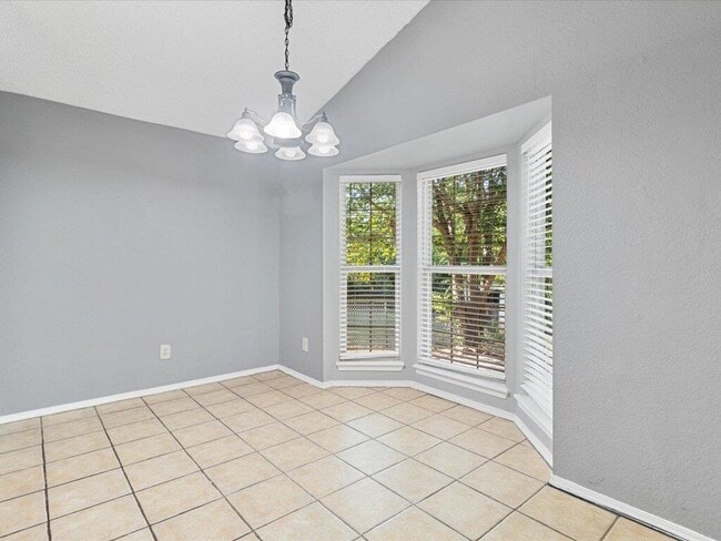 Photo - 2117 Foxfire Rd