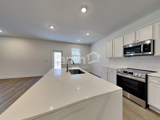 Photo - 364 Pointe Dr