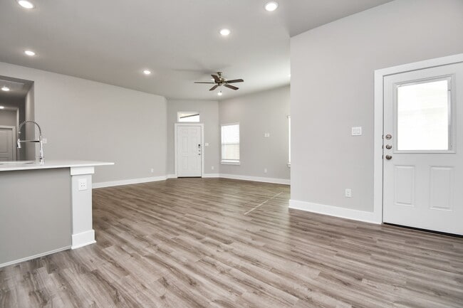 Photo - 21030 Shore Oak Dr