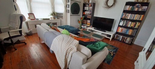 living room furnished - 1720 Memorial Ave Unit Three