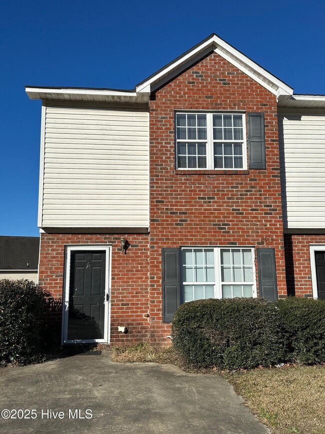 Photo - 2913 Eastridge Ct Townhome